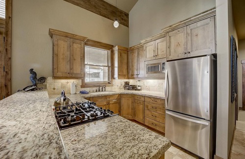 Deer Valley Condo | Mont Cervin #33 by AvantStay | Luxury Ski in Ski out home in Park City!