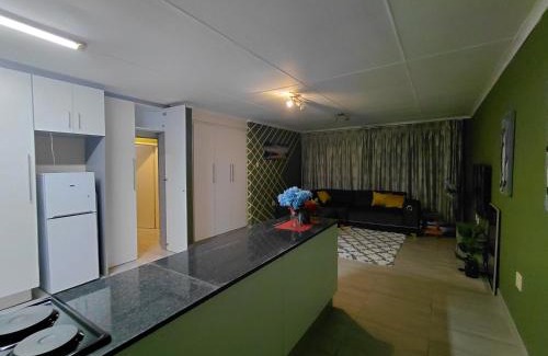 Newcastle House | Mont Pelaan 48