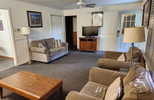 Hartshorn Hotel | Montauk Lodge