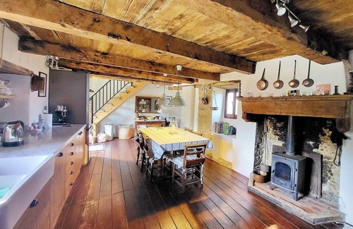 Castelnuovo di Garfagnana Villa | Monterotondo mountain villa with private pool, walk restaurant, WIFI.