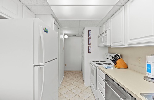 South Padre Island Condo | Monthly rentals at the Breakers Condo - 3rd floor overlooking the Gulf of Mexico