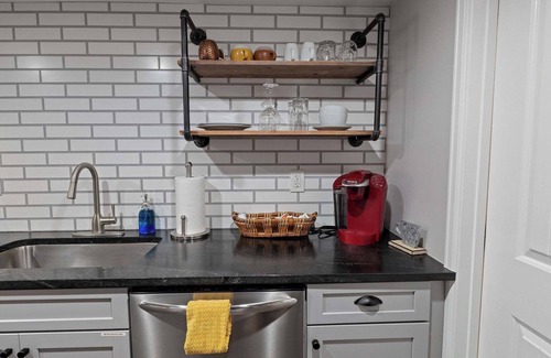 Barths Apartment | Monthly Rental- Bright loft in Wheat Ridge