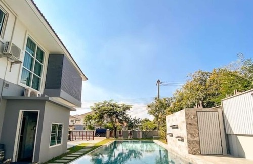 San Sai House | Monthly Rental Special Price! Lakeside Pool Villa.