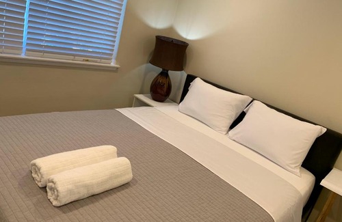 Southeast Anaheim House | Monthly Upscale Private Room near Disney & free parking