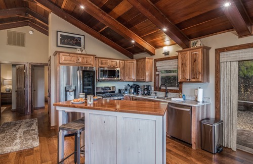 Ruidoso Cabin | Moon Mountain Escape | Fantastic Views, Hot Tub