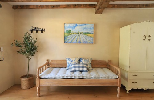 Lat Yao Hotel | Moon River Village