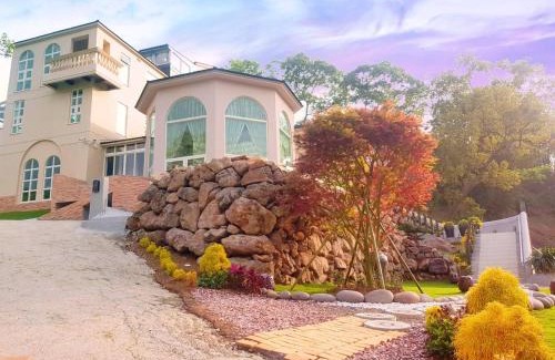 Touwu House | Moon Shine B&B