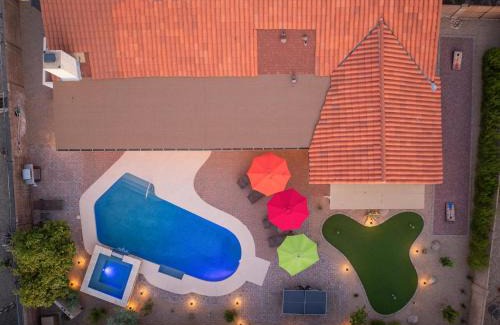 North Mountain House | Moon Valley-Pool Spa Foosball Ping Pong PutPut