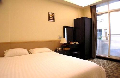 Zhongpu Hotel | Moon Villa