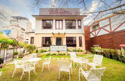 Yuchi House | Moonlake B&B