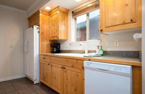 Powder Mountain House | Moonridge Ski Haven a Ski In and Ski Out Property