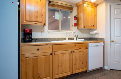Powder Mountain Condo | Moonridge Ski Haven MR6 – Ski-In/Out |Yr-Rnd Adv
