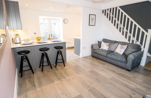 Haworth Cottage | MOOR EDGE COTTAGE, character holiday cottage in Cross Roads