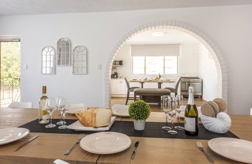 Guilderton House | Moore Family Time - Panoramic Ocean Views
