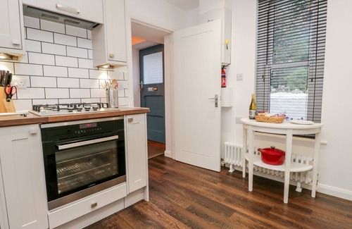 Kents Bank House | MOORHURST COTTAGE, family friendly in Grange-Over-Sands