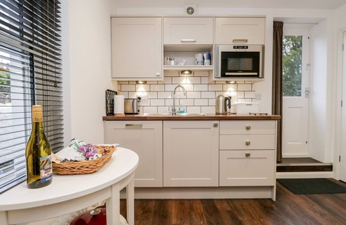Kents Bank House | MOORHURST COTTAGE, family friendly in Grange-Over-Sands