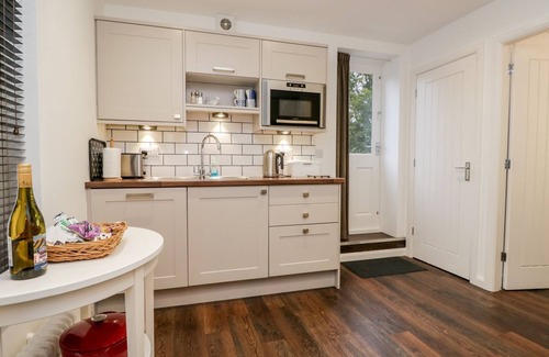 Kents Bank House | MOORHURST COTTAGE, family friendly in Grange-Over-Sands