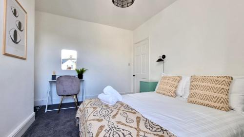 Splott Apartment | Moorland House by Switchback Stays