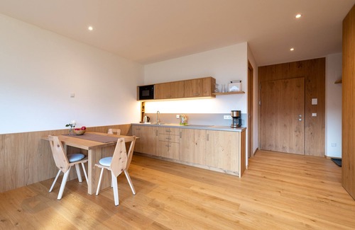 Marlengo Ski Chalet | Moosbichlerhof new chalet 55 sqm, panoramic view, pool near Merano, Merano Card.