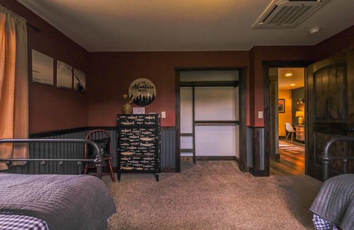 Eureka House | Moose Meadows – Stunning and Secluded Custom-Built Home on 60 Acres!