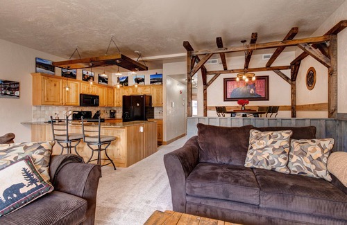 Kimball Junction Condo | Moose Mgmt at Foxpoint 1684H3: Walk to Shops-Near Free Bus Routes