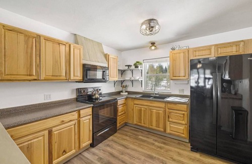 Athol House | Moose Tracks Lodge 10min to Silverwood