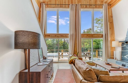 Greenville Junction House | MooseHaus - Dream Cabin in by Moosehead Lake ME