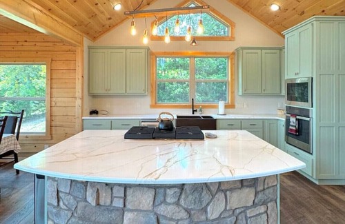 Sylvan Shores Cabin | Moosehead Lodge Lakeview