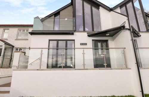 Goodwick House | Mor Awelon