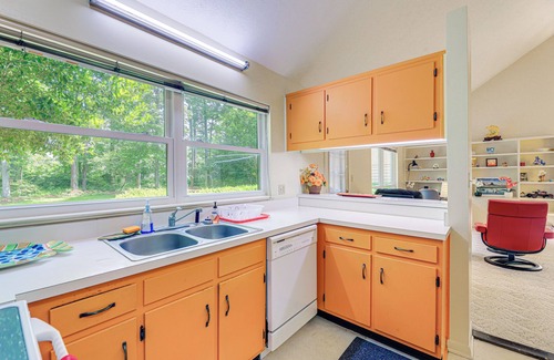 Morehead City House | Morehead City Home ~ Walk to Beach Park!