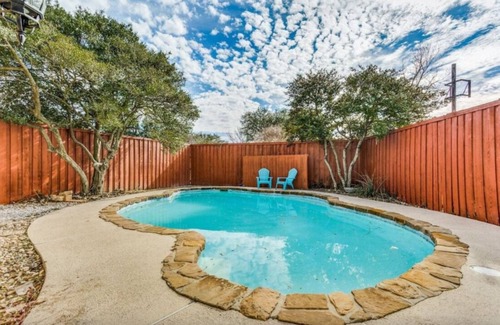 Richardson House | Morning Star: Tremendous 5-bedroom house with AC in Richardson