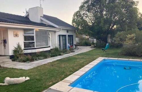 Somerset West Apartment | Morningside Studio apartment, load shedding proof