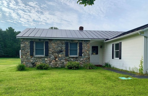 Eastern Vermont House | Morrisville's Fun House Spacious house with lots of entertainment