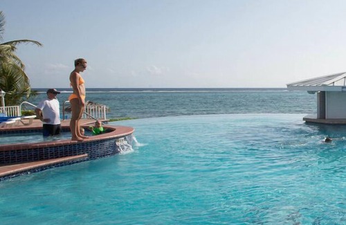 Colliers Bay Apartment | Morritts Resort Tortuga Club Apartment with pool view
