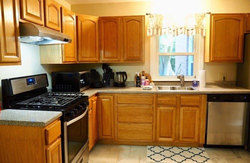 New Haven House | Morse · Maison de Jardin Yale New Haven for Large Groups