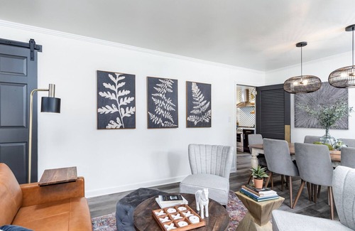 Greenville - Spartanburg House | Moss Oak Modern Retreat - completely renovated modern home in Greenville area