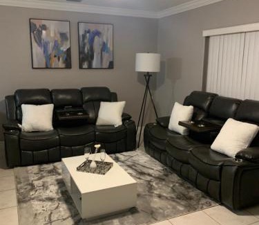 Miami Gardens Apartment | Most Desirable Miami Area Delux Home