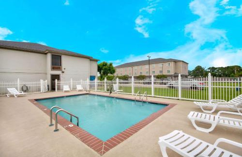 Abbeville Hotel | Motel 6-Abbeville, LA