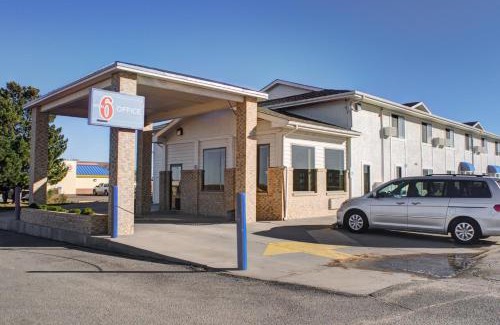 Colby Hotel | Motel 6-Colby, KS