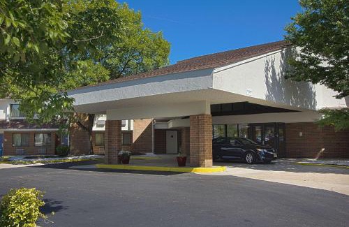 East Brunswick Hotel | Motel 6-East Brunswick, NJ