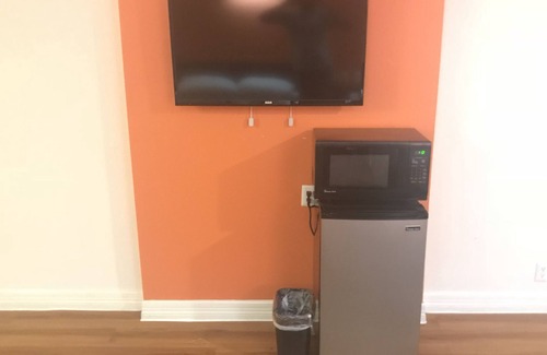 North Shore Hotel | Motel 6 Houston, TX - East