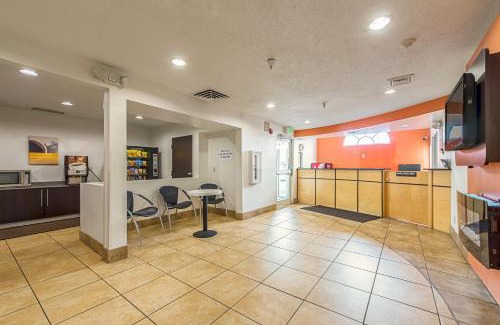 Indianapolis Hotel | Motel 6 Indianapolis Carmel