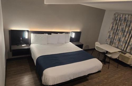 Westlake South Hotel | Motel 6 Los Angeles, CA - Downtown