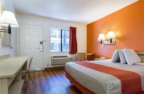 Mesa Hotel | Motel 6 Mesa, AZ - South