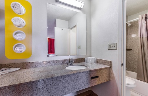 Mount Vernon Hotel | Motel 6 Mount Vernon, IL