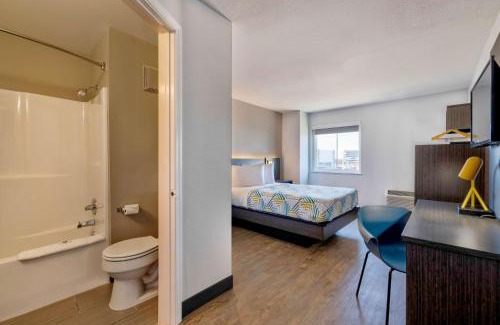 Norman Hotel | Motel 6-Norman, OK