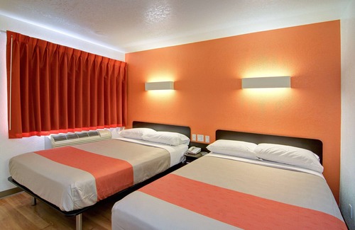 Fashion Square Hotel | Motel 6 Old town Scottsdale/Fashion Square