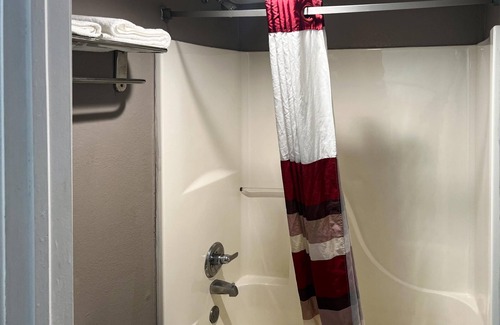 Ozark Hotel | Motel 6 Ozark, AR