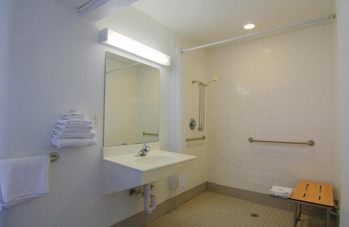 Rapid City Hotel | Motel 6-Rapid City, SD