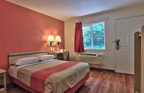Florin Hotel | Motel 6 Sacramento, CA - South Sacramento & Elk Grove